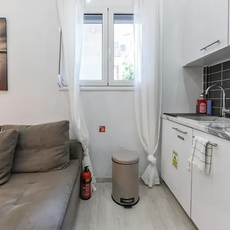 Vibes Ground Floor Apartment Athens