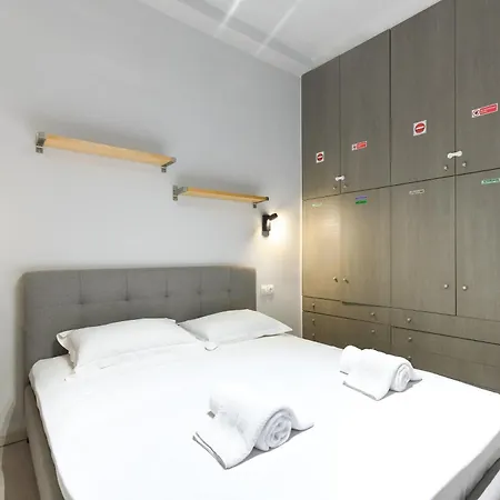 Vibes Ground Floor Apartment